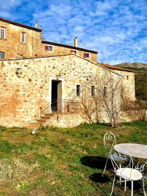 Maison A Aix En Provence Au Pied De La Sainte Victoire Beaurecueil Exterior photo